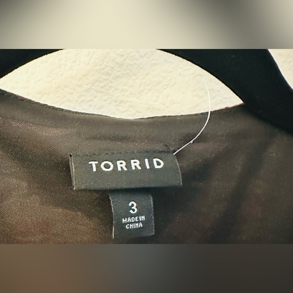 22/24 Torrid Sz 3 Black Floral Challis Button Down Dress Never Worn Like New - Picture 7 of 8